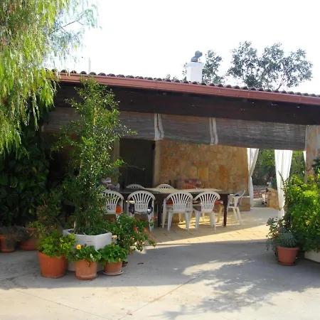 Trullo Amico بيت للعطل